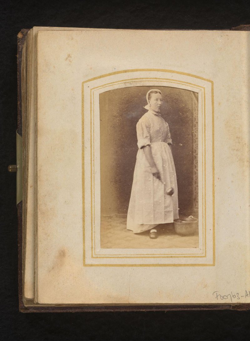 Carte-de-visite-portretten van dienstboden