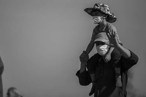 Arba'een In Mehran City 2016 - Iran (Black And White Photography-Mostafa Meraji) اربعین در مهران- ایران- عکس های سیاه و سفید 07.jpg